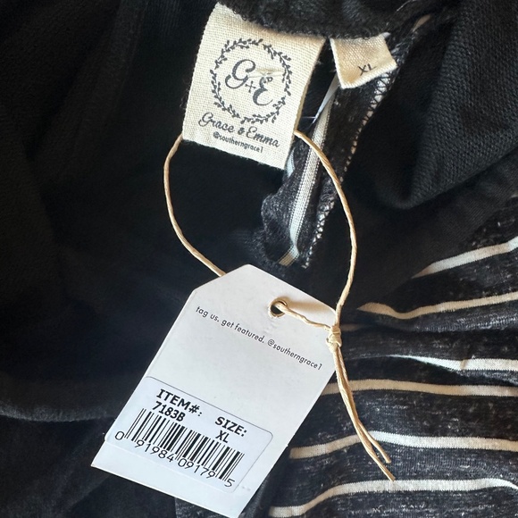NWT Grace & Emma Black & White Striped Hoodie Sz XL - Picture 4 of 5